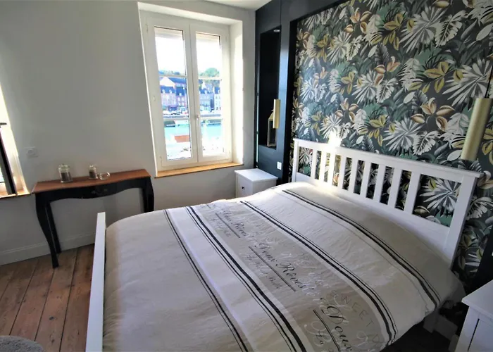 Gite Gites De France - Le Port De St-Val Holiday home