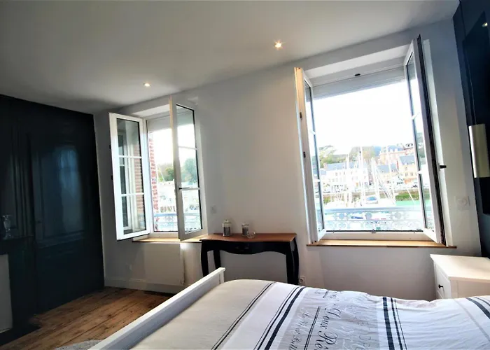 Gite Gites De France - Le Port De St-Val Holiday home